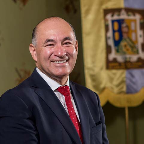 Mtro. Enrique Galindo Ceballos